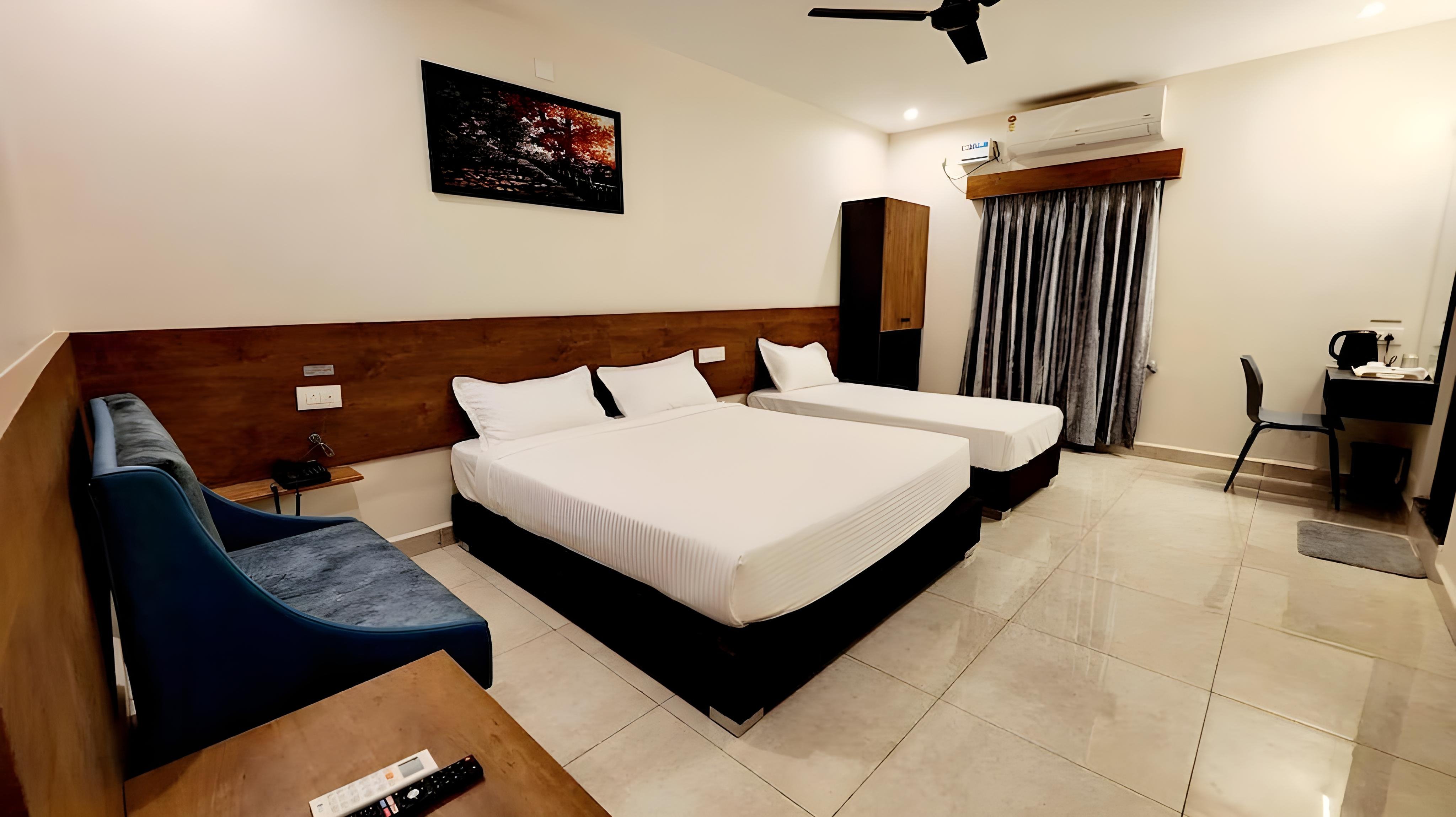 2 Suite Room